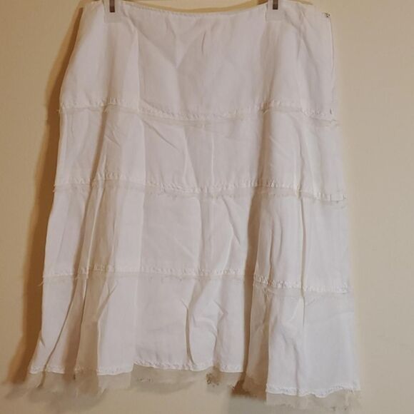 Gianni-bini Women's White Skirt - Picture 4 of 8